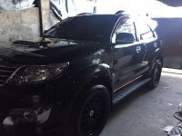 For sale Toyota Fortuner v 4x4 2013 black matic
