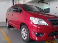 Toyota Innova Red Mica 2014 for sale