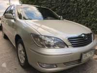 Toyota Camry 2.4V 2004 AT Silver Sedan For Sale 
