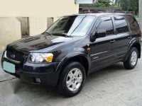2004 FORD ESCAPE : A-T . very fresh and clean . cold a-c . all power