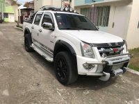 Isuzu Dmax Fully loaded 2012 White For Sale 