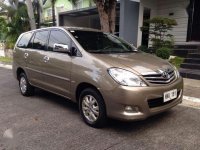 2010 Toyota Innova V 2.0 Top of the Line For Sale 