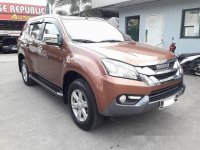 Well-maintained Isuzu MU-X 2016 for sale