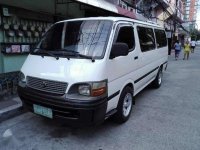 Toyota Hiace Commuter 2004 Well Kept White For Sale 