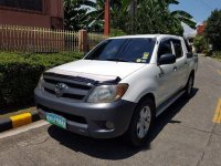 Well-kept Toyota Hilux 2006 for sale