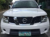 Nisaan Navara LE PICK UP 2009 White For Sale 