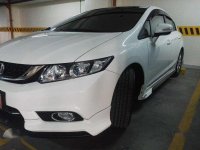 Honda Civic 1.8E Top of the line White For Sale 