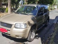Ford Escape 2005 4x4 AT Beige SUV For Sale 