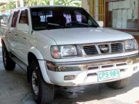 For sale 2000 model Nissan Frontier 4x4 pick up