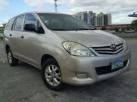 Toyota Innova 2010 E gas manual for sale