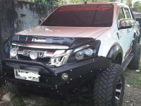 For sale Isuzu Dmax 4x4 2014 model 