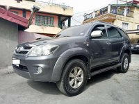 Toyota Fortuner V Top of the Line 2005 FOR SALE