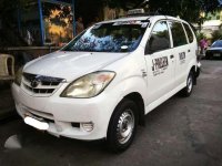 Toyota Avanza 1.3 J 2011 Model kasama linya FOR SALE