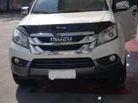 Isuzu MUX 2.5 4x2 AT White SUV For Sale 