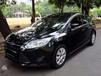 2012 Ford Focus Black Hatchback 1.6L AT for sale