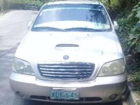 Kia Carnival AT White Well Maintained For Sale 