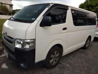 2017 Toyota Hiace commuter diesel manual WHITE for sale
