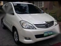 Toyota Innova V top of the line 2011 for sale 