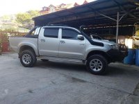 2014 TOYOTA HILUX AT 4X4 FOR SALE 