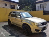 Ford Escape 2008 model 2.3 XLS FOR SALE 