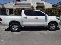 Hilux White 2017 FOR SALE 