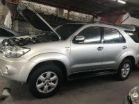 2010 Toyota Fortuner 2.5G 4x2 Automatic Silver