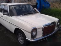 1975 MERCEDES BENZ 200 SEDAN WHITE BLACK LEATHER INTERIOR