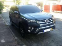 2016 Toyota Fortuner V Diesel AT 4x2 Top of the Line