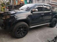 Toyota Hilux 2013 diesel manual FOR SALE 