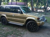 FOR SALE MITSUBISHI Pajero manual 4x4