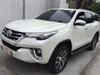 2017 Toyota Fortuner V DIESEL 4x2 AT Top of the line