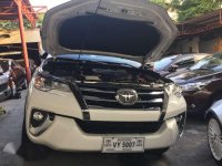 2017 TOYOTA  Fortuner 24 G 4x2 Automatic Freedom White