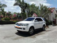 2011 Toyota Fortuner G AT 4 x 2 White For Sale 