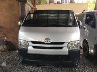 2016 Toyota HIACE 3.0 commuter manual silver