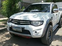 MITSUBISHI rush fs STRADA gls 4x4 2011 not hilux ranger dmax navara