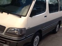 Toyota Hiace 2.4 Commuter GL White For Sale 