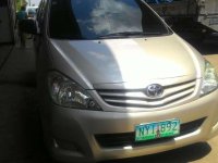 FOR SALE TOYOTA Innova e 2009 matic