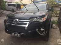 2016 Newlook TOYOTA Fortuner 24 G 4x2 Automatic Black