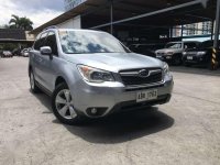 2015 Subaru forester 20i awd automatic Toyota rav 4 crv