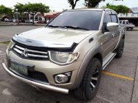 Mitsubishi Strada GLS 4x4 2010 model accesories all power airbag load.