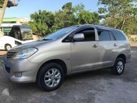 Toyota Innova E Automatic Diesel 2011