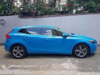 Volvo V40 T4 2016 with less than 5000 km mileage