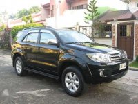 2010 Toyota Fortuner G diesel D4d AT complete casa service records