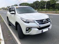 2017 Toyota Fortuner V 4x2 Automatic 9tkm casa maintained