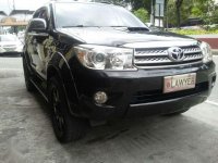 Well-maintained Toyota Fortuner V 2011 for sale
