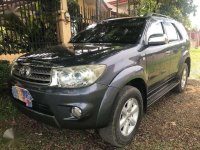 2009 Toyota Fortuner 4x2 matic FOR SALE