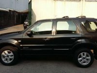 2011 FORD ESCAPE XLT - perfect engine condition . AT . super FRESH