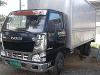 Isuzu Elf nkr 14feet 4hf1 sobida 2011 model