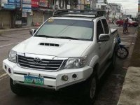 Well-kept Toyota Hilux 2.5G 2013 for sale