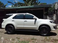2015 Toyota Fortuner V AT White For Sale 